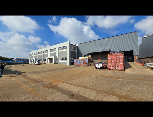 2,170M² WAREHOUSE TO LET IN SPARTAN
